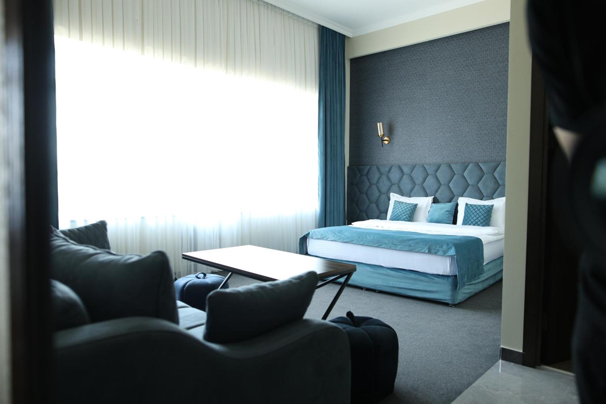 Bmg Hotel By Grigoryans Group Goris Exterior foto